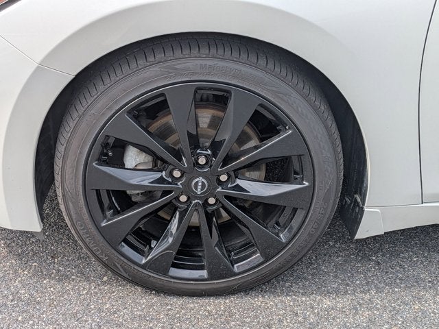 2023 Nissan Maxima SR