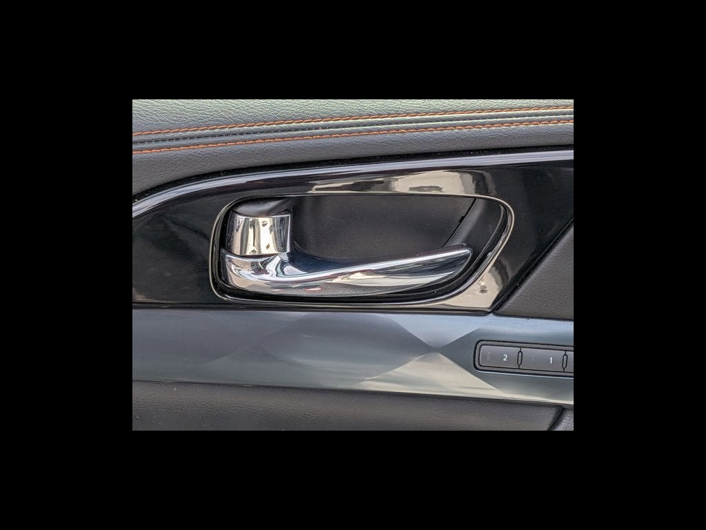 2023 Nissan Maxima SR
