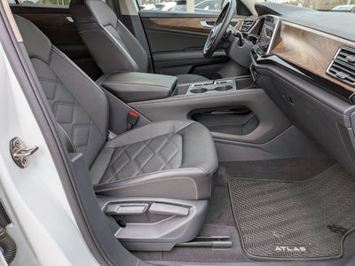 2024 Volkswagen Atlas 2.0T SE