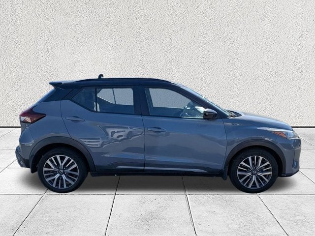 2021 Nissan Kicks SR