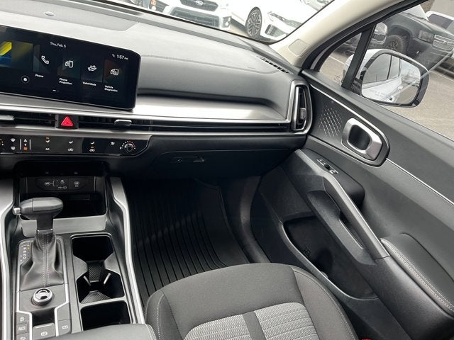 2025 Kia Sorento LX