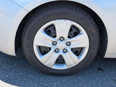 2016 Kia Forte 5-Door LX