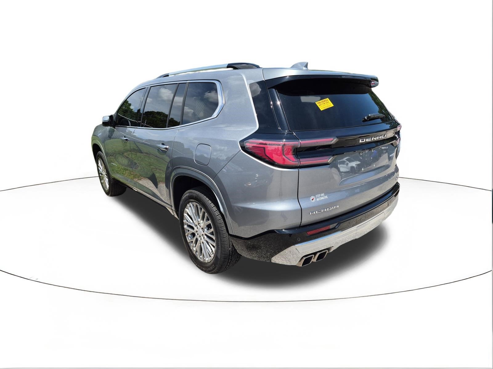 2025 GMC Acadia FWD Denali