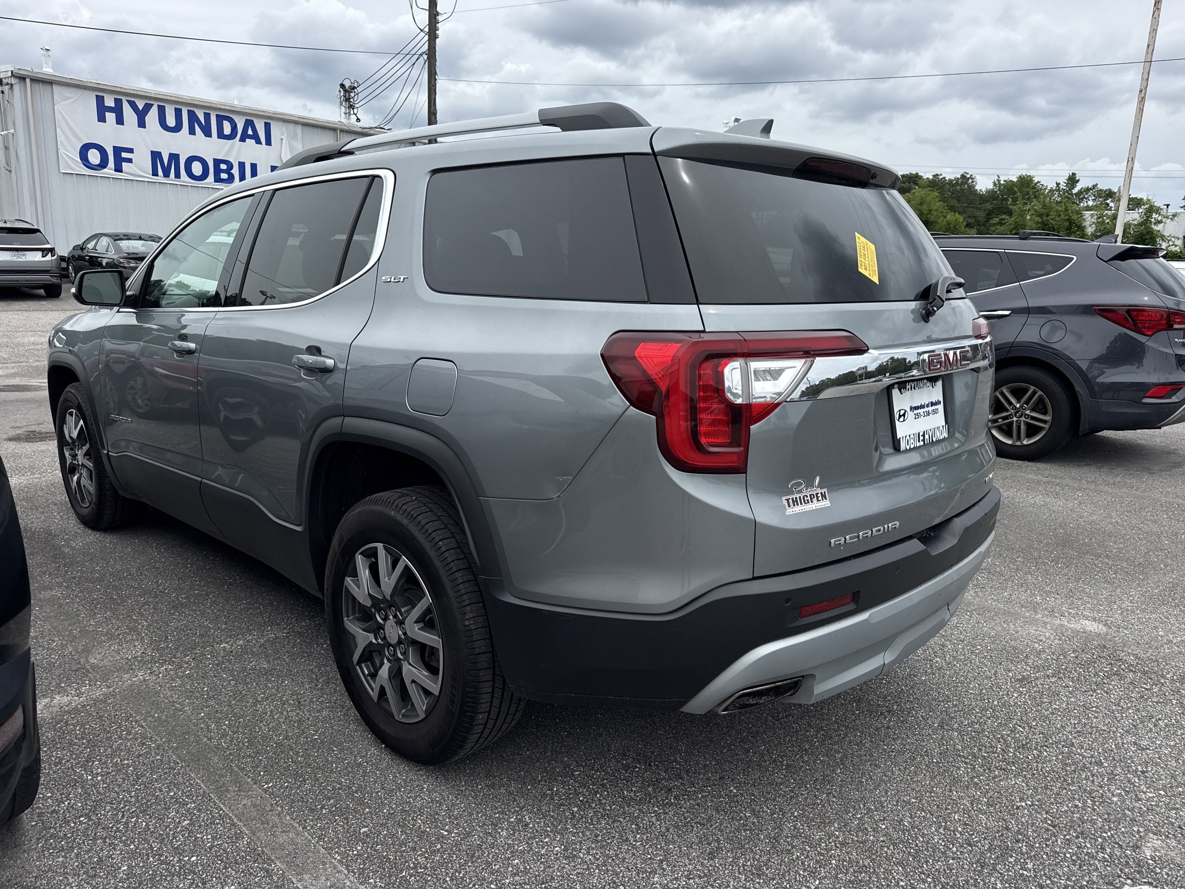2023 GMC Acadia SLT