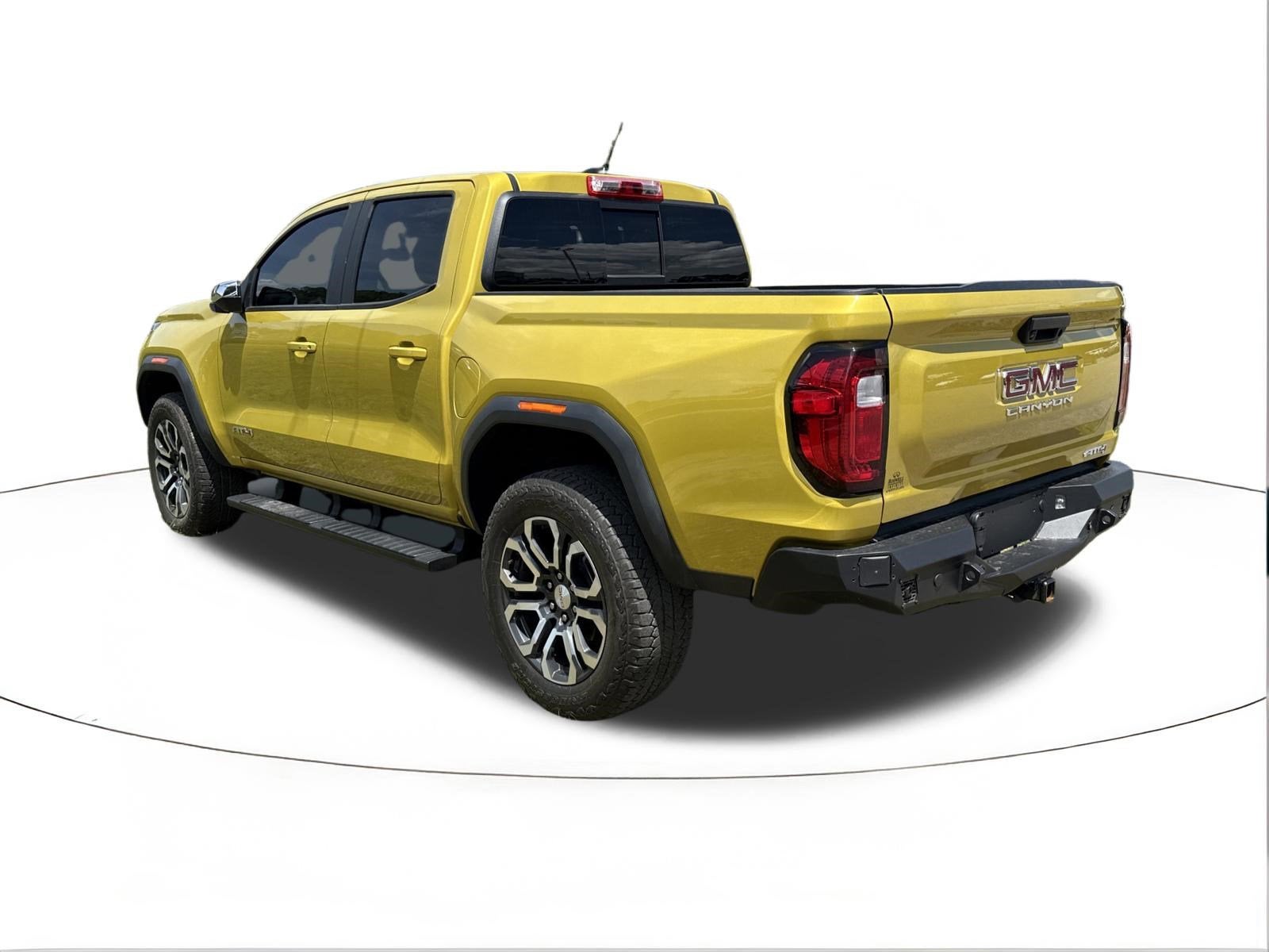 2024 GMC Canyon 4WD AT4