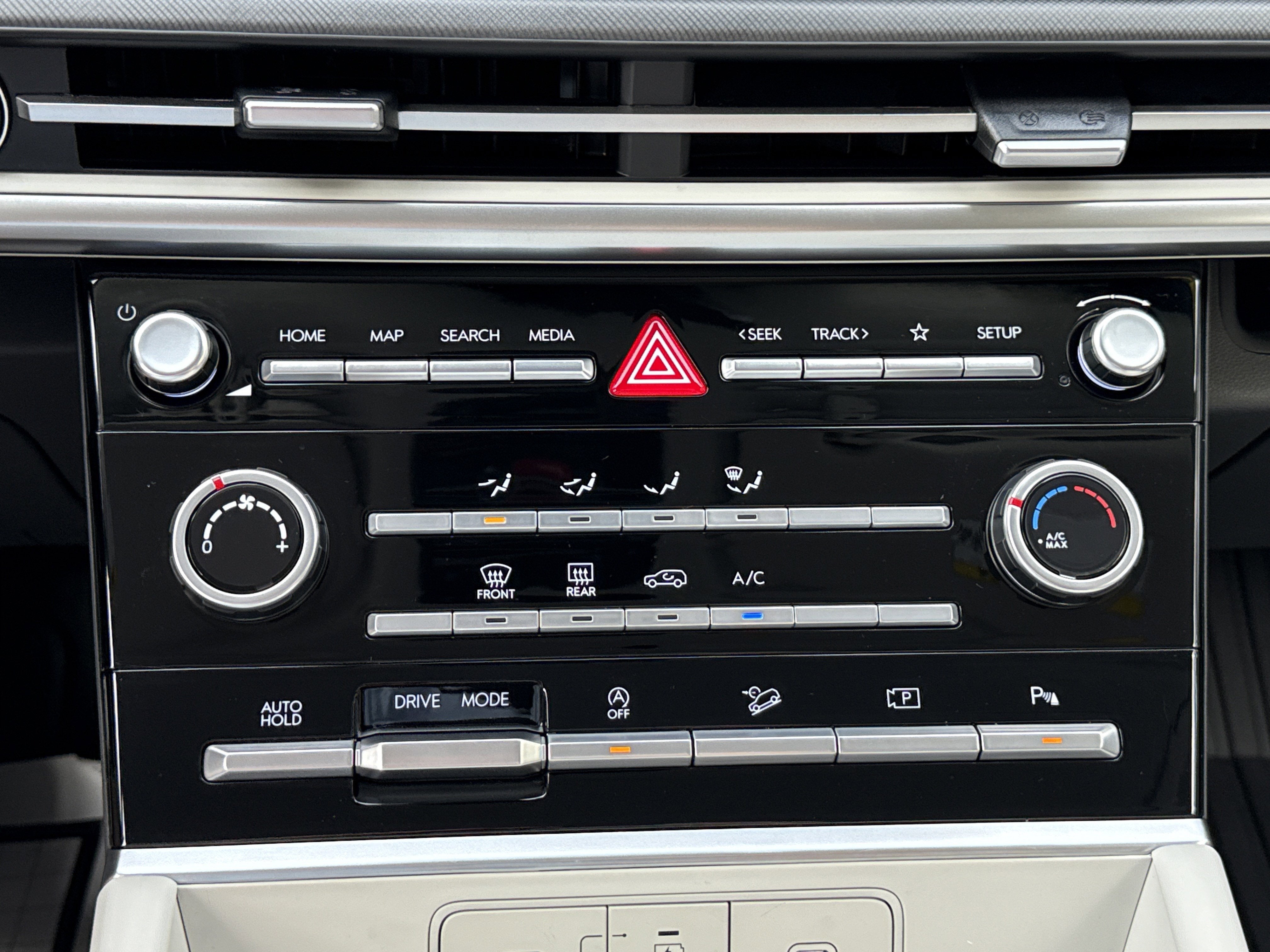 2026 Hyundai Santa Fe SE