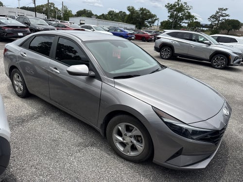 2023 Hyundai Elantra SE