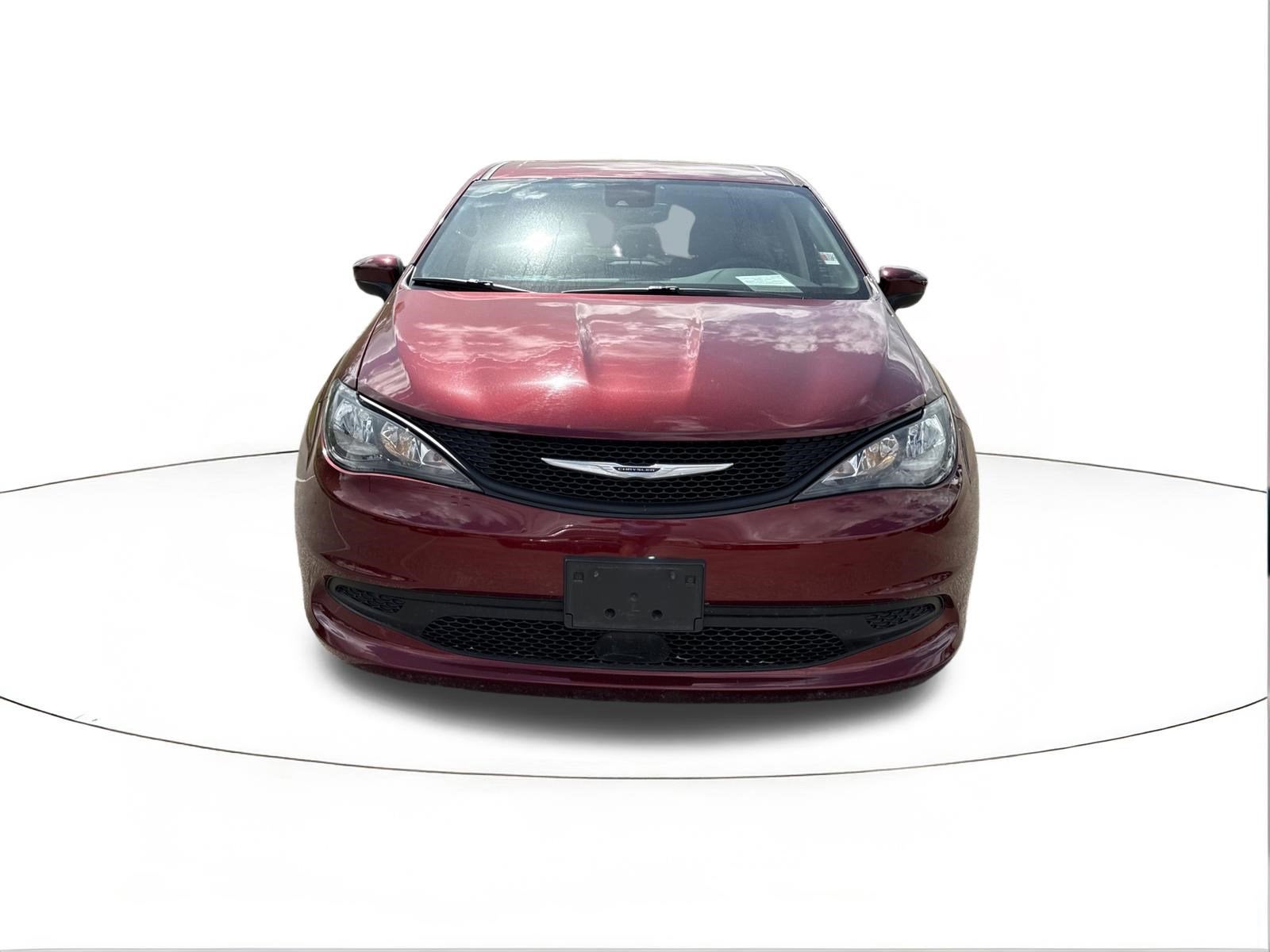 2023 Chrysler Voyager LX