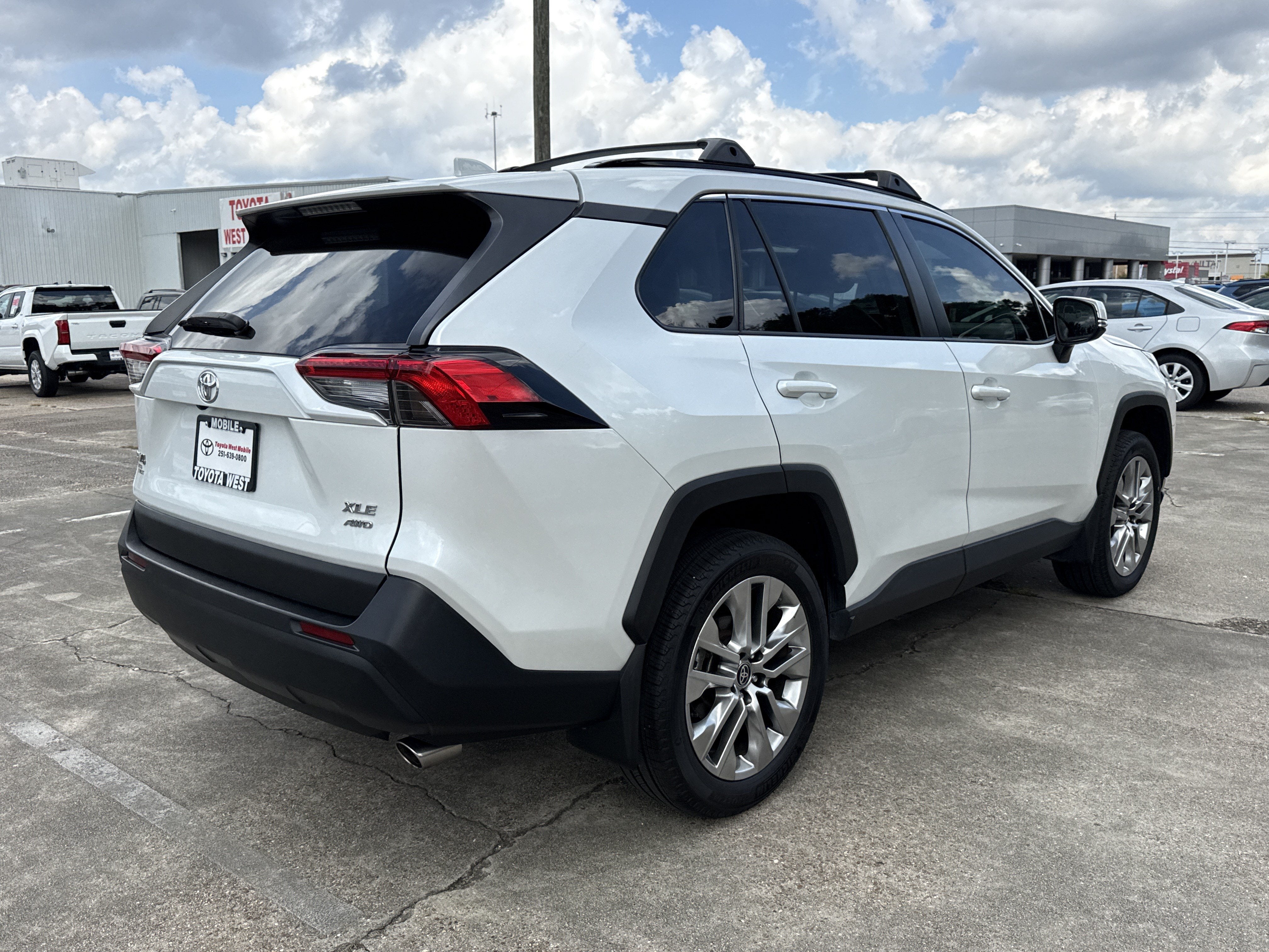 2024 Toyota RAV4 XLE Premium