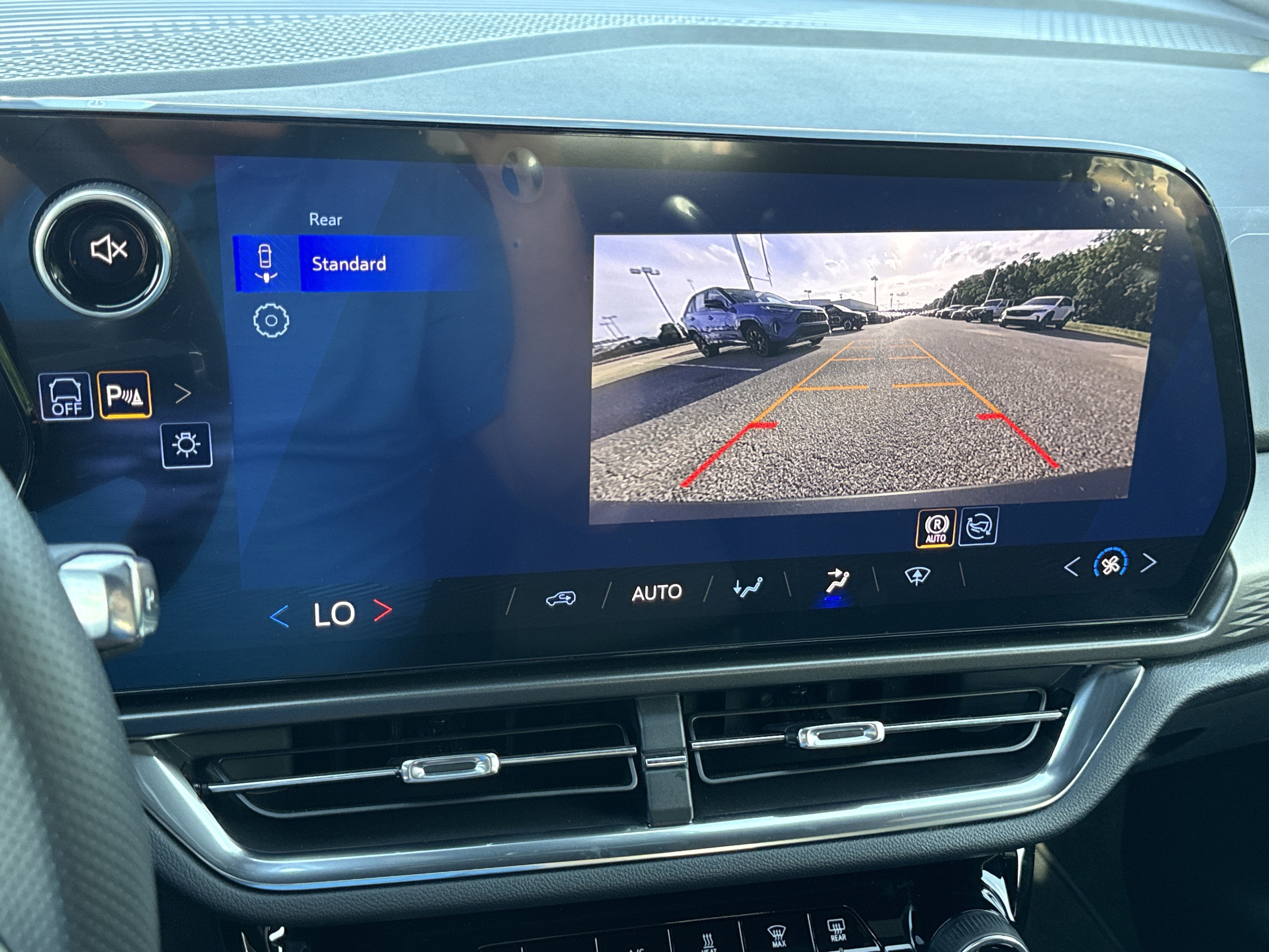 2026 Chevrolet Equinox EV LT1 w/PCY