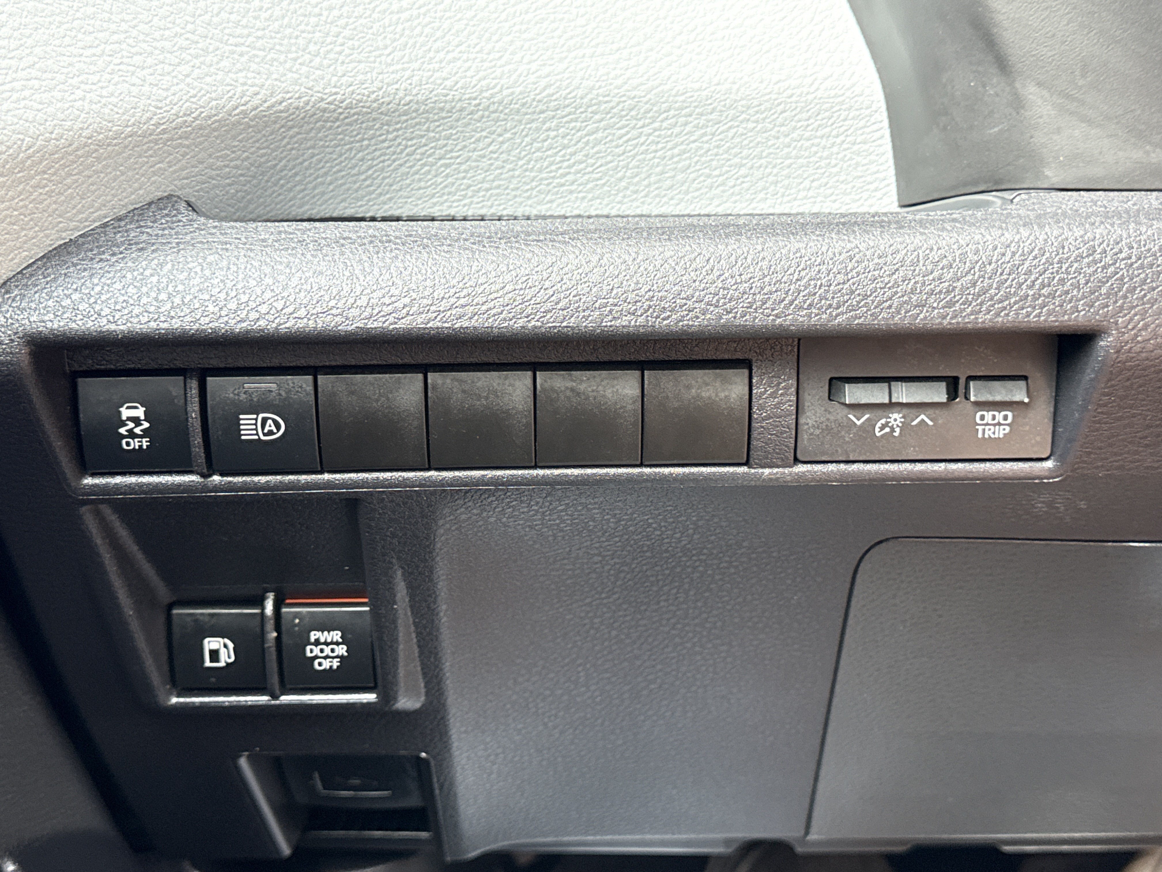 2025 Toyota Sienna Base