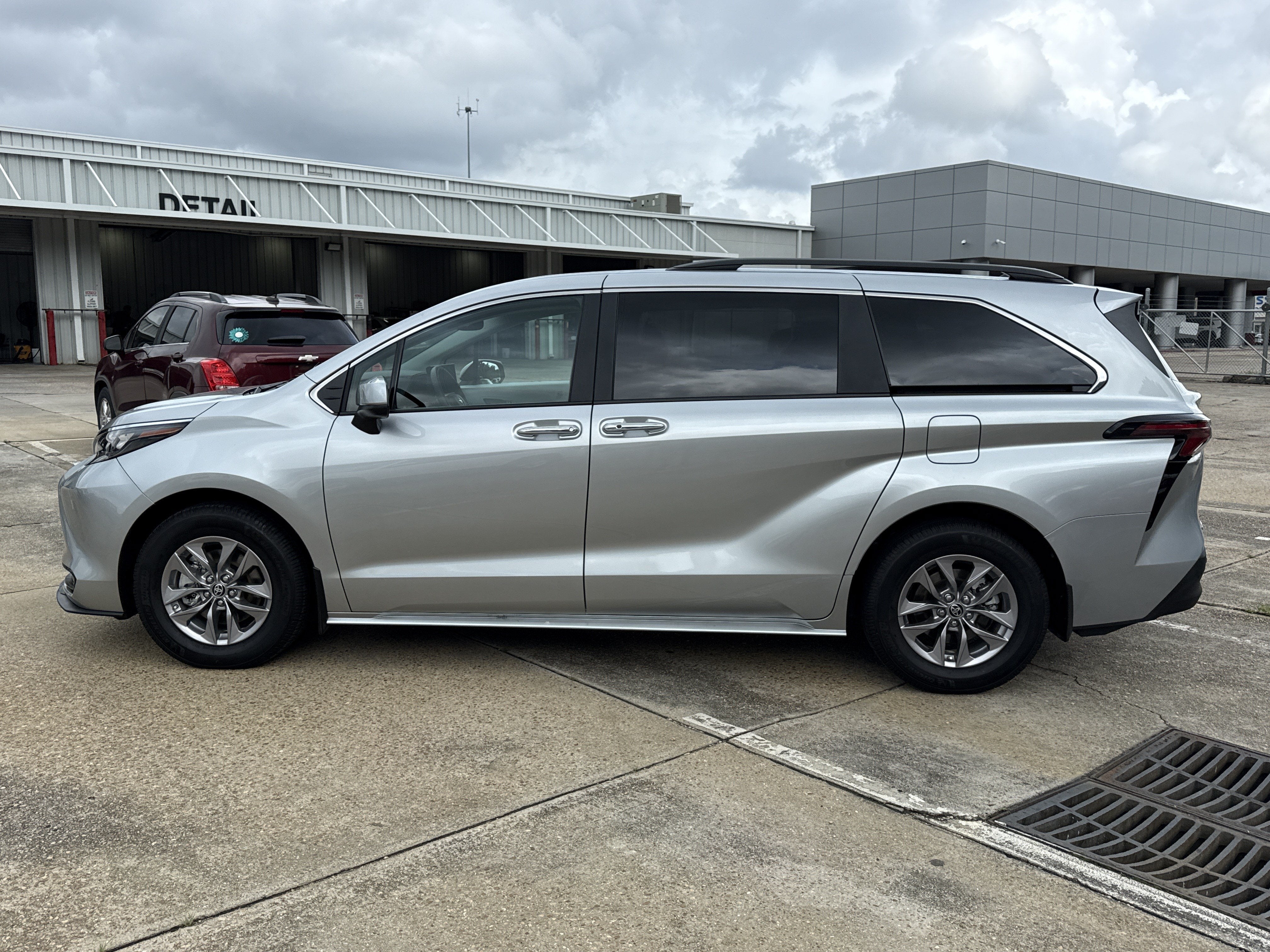 2025 Toyota Sienna Base