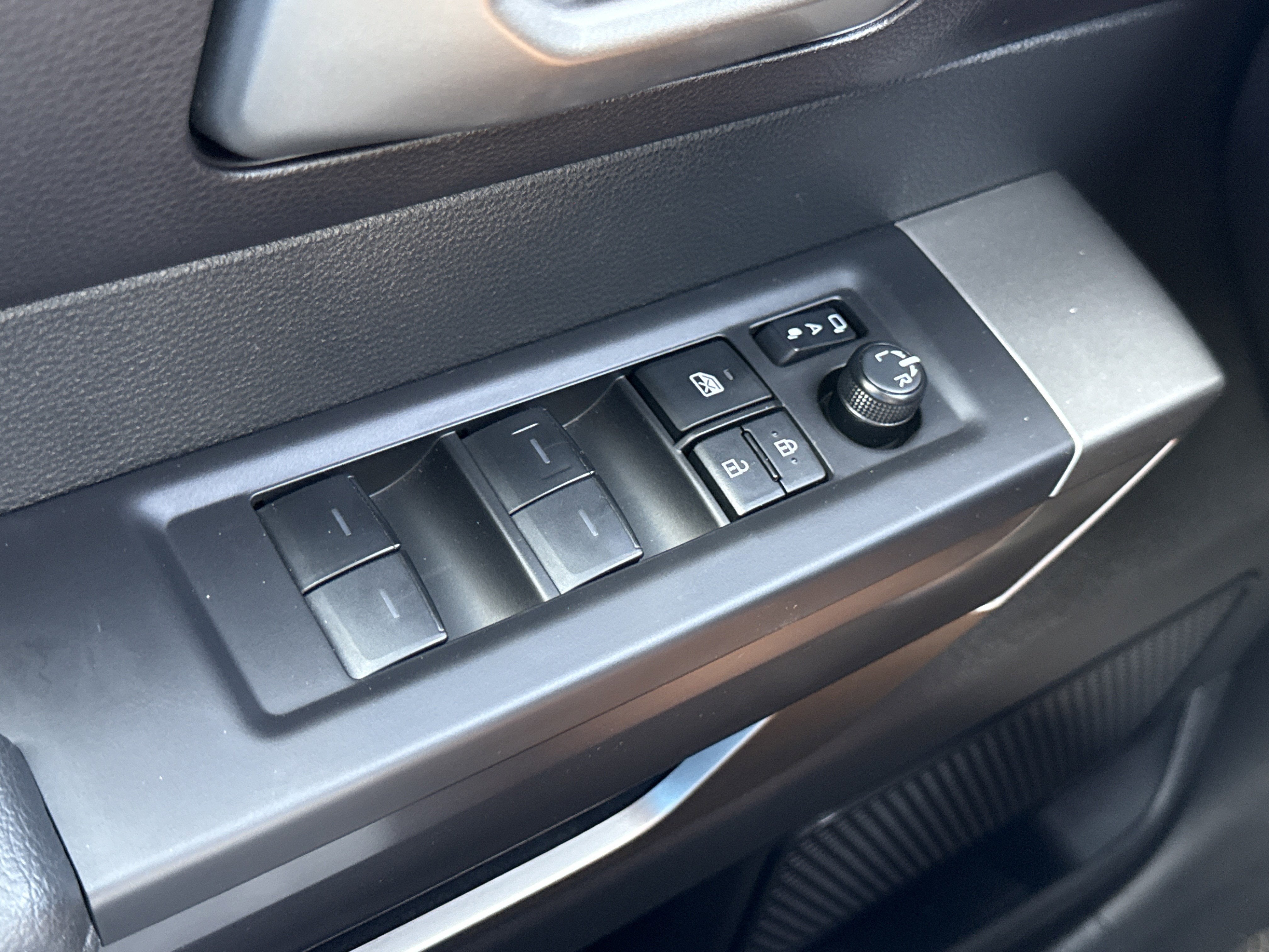 2025 Toyota Sequoia SR5