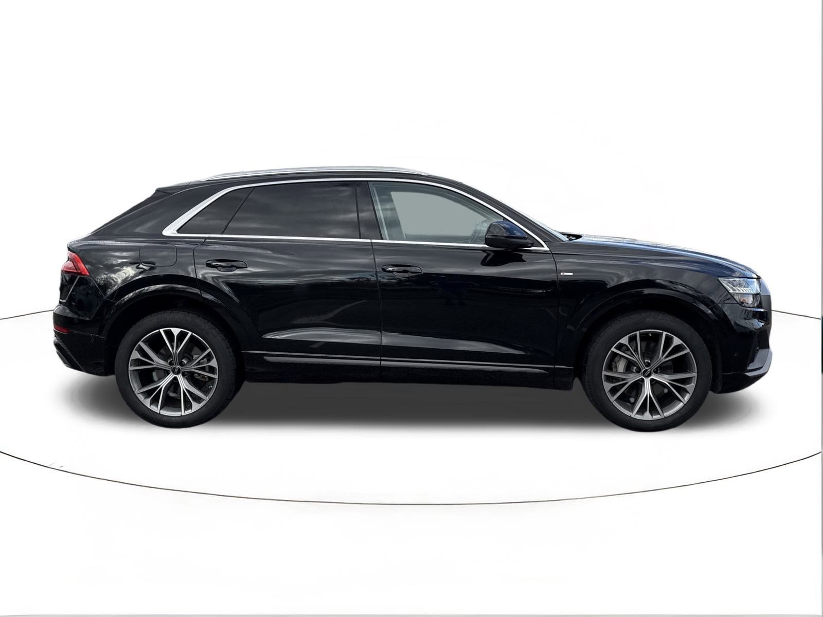 2023 Audi Q8 Premium Plus